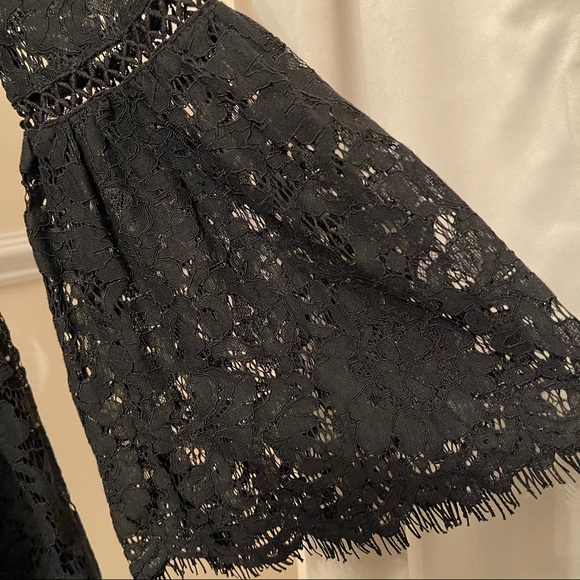 DO + BE lace Bell Sleeve Dress - Picture 6 of 14